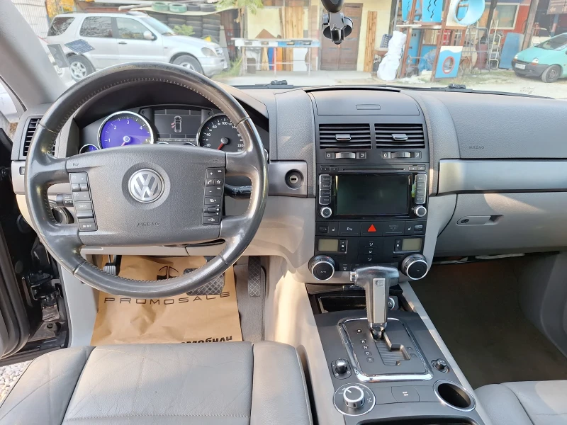 VW Touareg, снимка 3 - Автомобили и джипове - 47927536