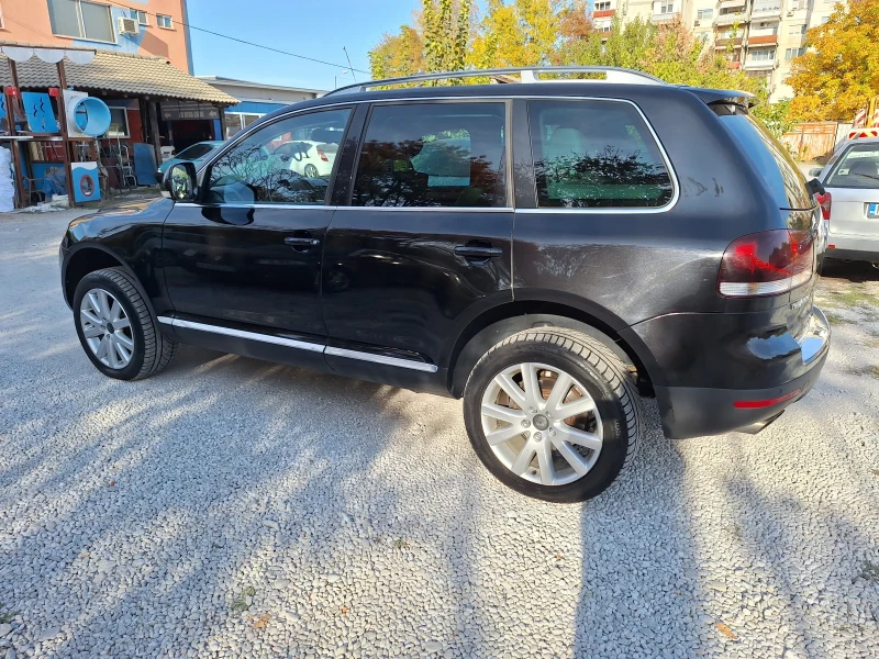 VW Touareg, снимка 6 - Автомобили и джипове - 47927536