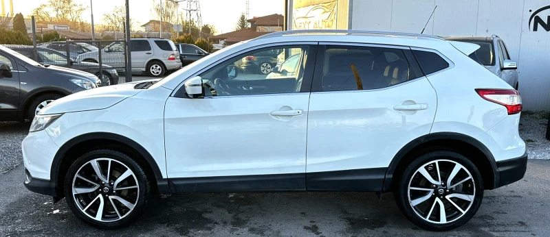 Nissan Qashqai 1.5D 110HP 360'CAM PANO LANE ASSIST KEYLESS, снимка 8 - Автомобили и джипове - 52804434