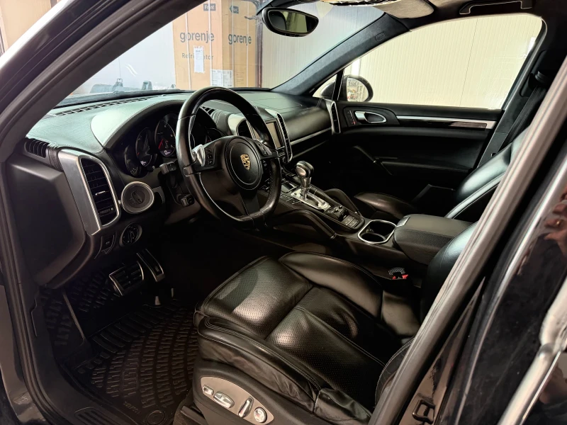 Porsche Cayenne 3.0, снимка 10 - Автомобили и джипове - 53213965