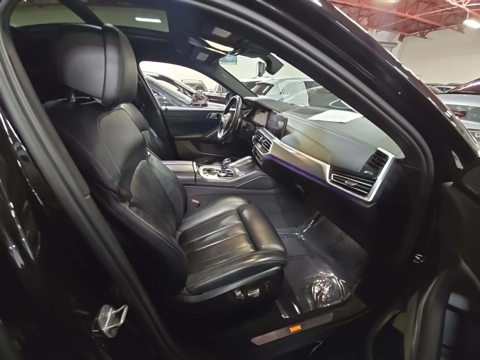 BMW X6 SWAROVSKI* DISTRONIC* HUD* H/K* PANO* AMBI*  - изображение 9