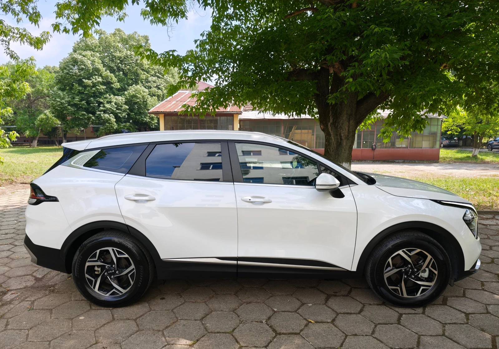 Kia Sportage 2.0 CRDI 4x4 , снимка 3 - Автомобили и джипове - 54066011