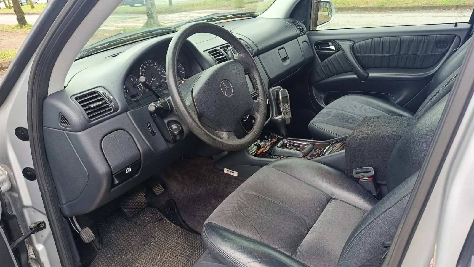 Mercedes-Benz ML 270, снимка 3 - Автомобили и джипове - 54092304