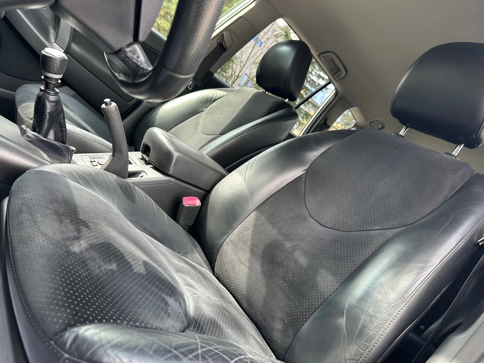 Toyota Rav4 2.2 D-4D * LUXURY* , снимка 13 - Автомобили и джипове - 54157333