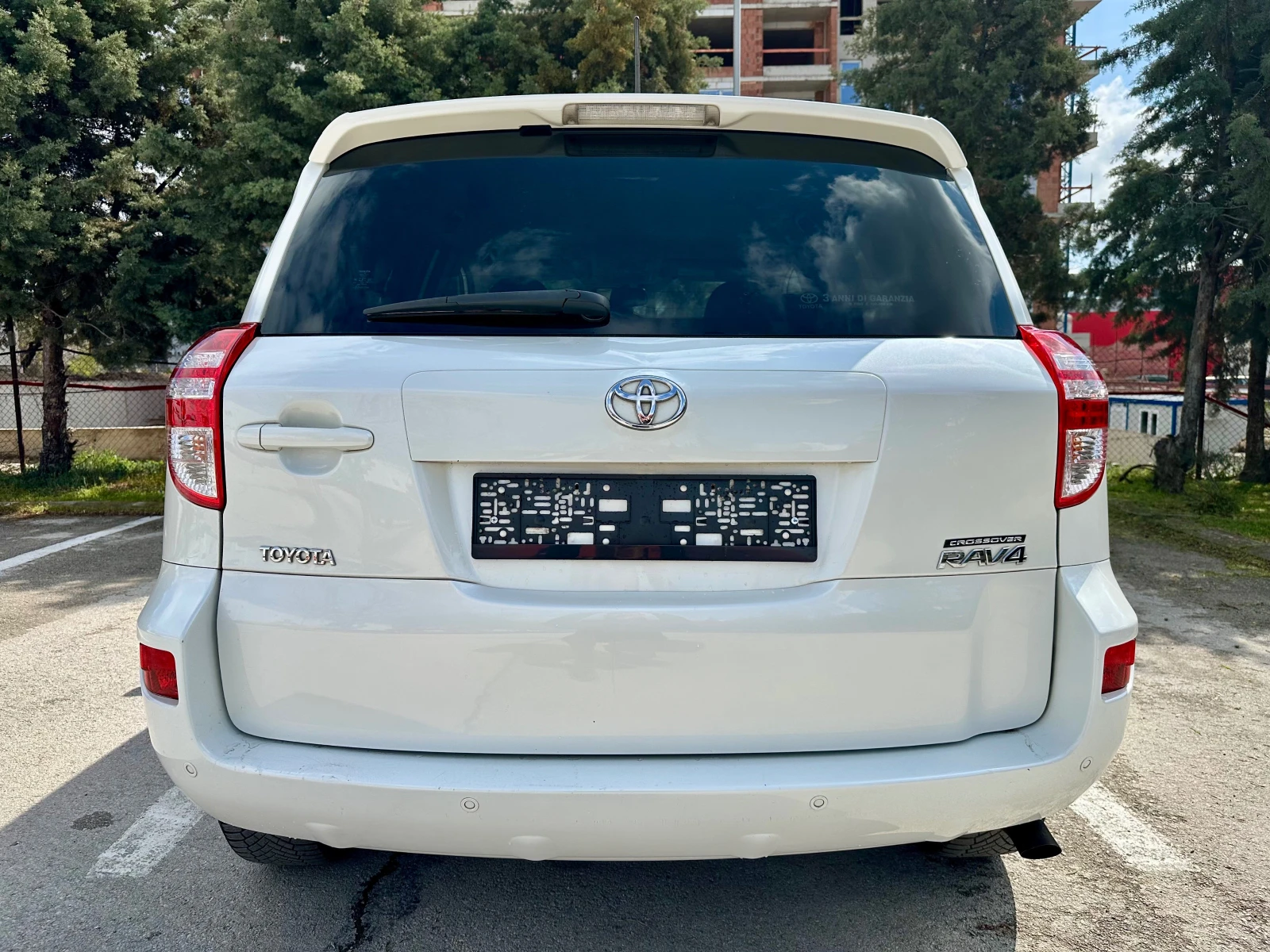 Toyota Rav4 2.2 D-4D * LUXURY* , снимка 6 - Автомобили и джипове - 54157333