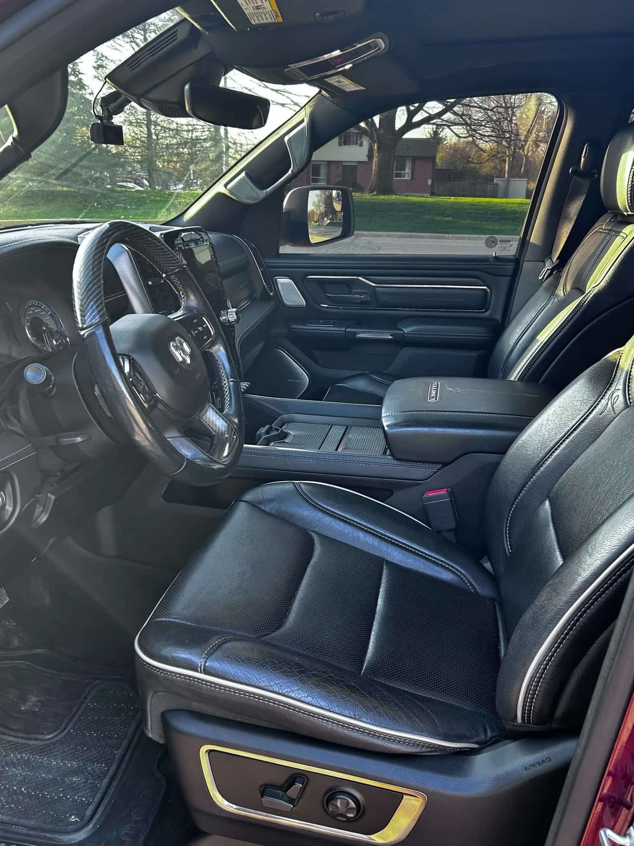 Dodge RAM 1500  Limited / 360 / Harman Kardon , снимка 13 - Автомобили и джипове - 54619022
