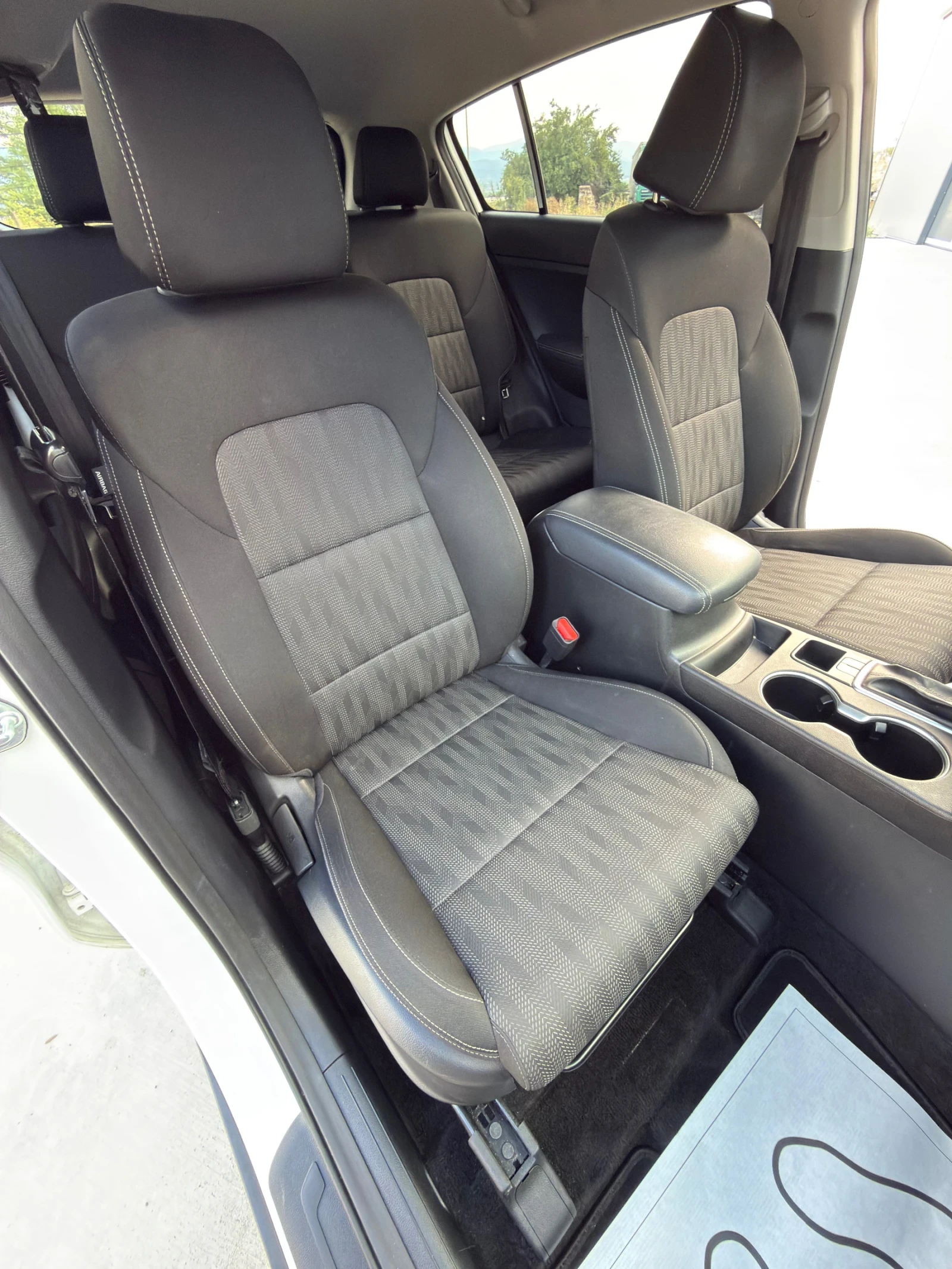 Kia Sportage LX, снимка 14 - Автомобили и джипове - 55015923