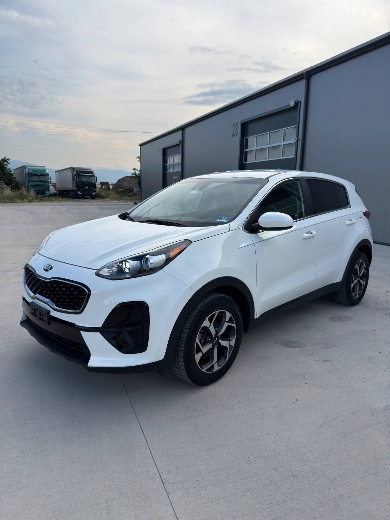 Kia Sportage LX, снимка 4 - Автомобили и джипове - 55015923