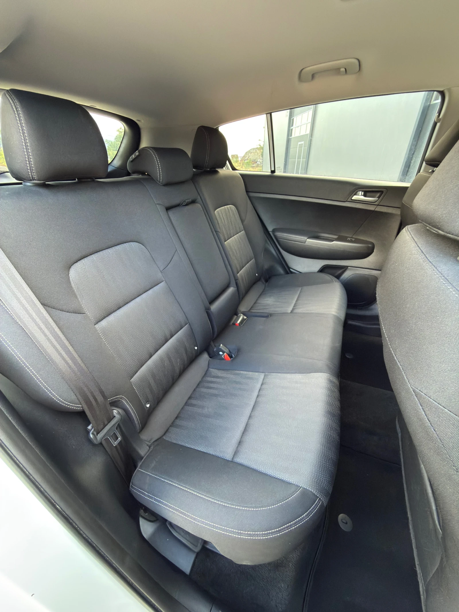 Kia Sportage LX, снимка 15 - Автомобили и джипове - 55015923