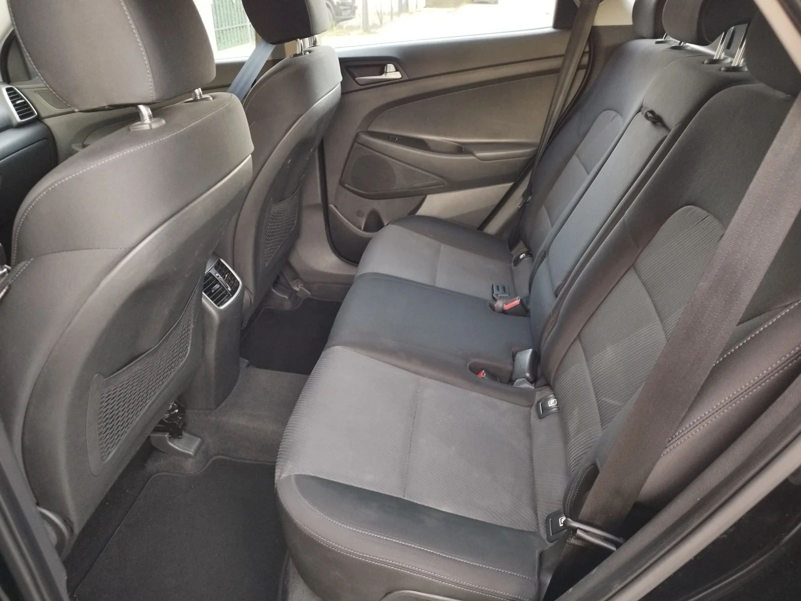 Hyundai Tucson 1.6  CRDI, FACELIFT, * 146 000 КМ* EURO 6D, снимка 7 - Автомобили и джипове - 55057858