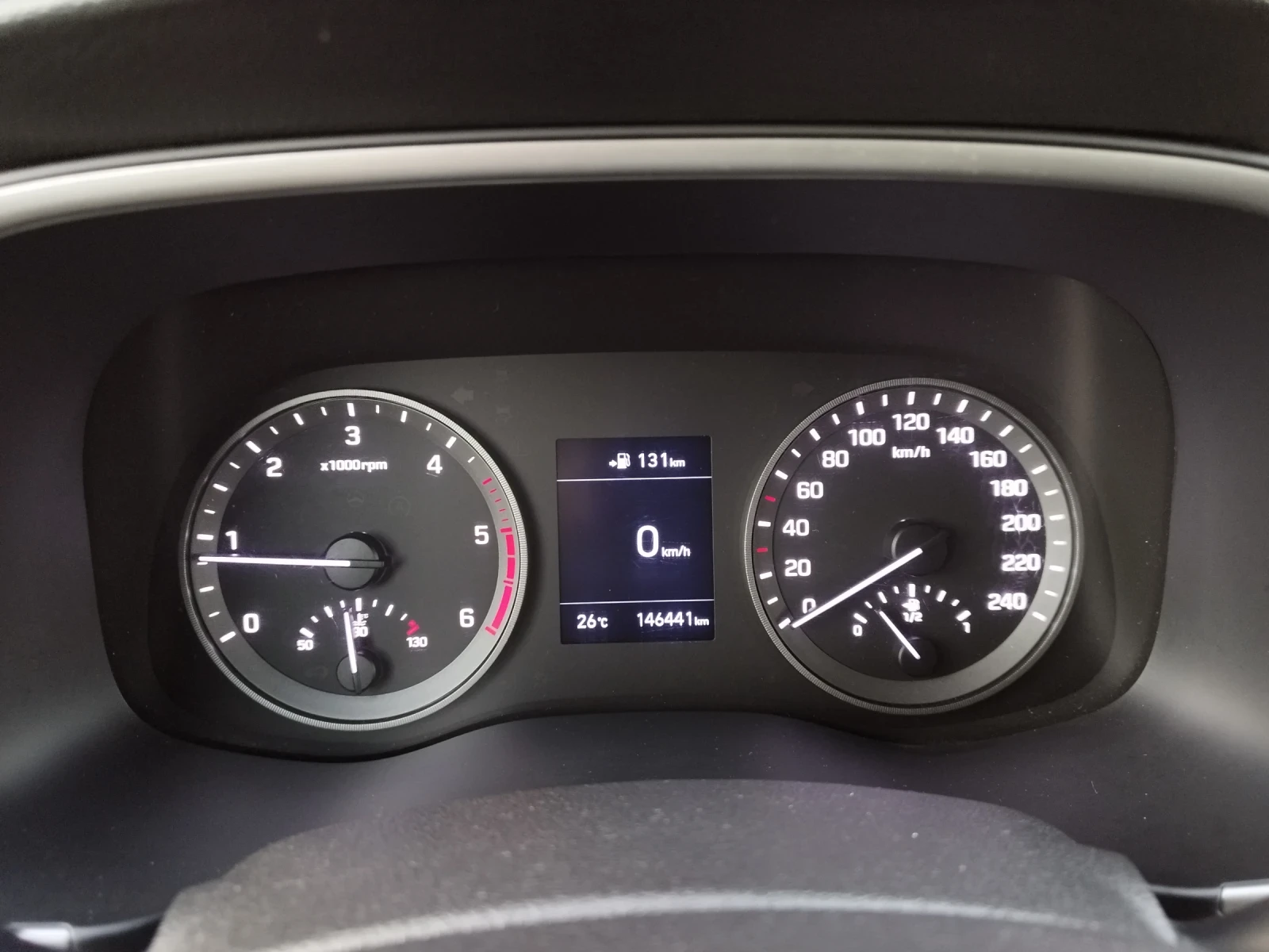 Hyundai Tucson 1.6  CRDI, FACELIFT, * 146 000 КМ* EURO 6D, снимка 13 - Автомобили и джипове - 55057858