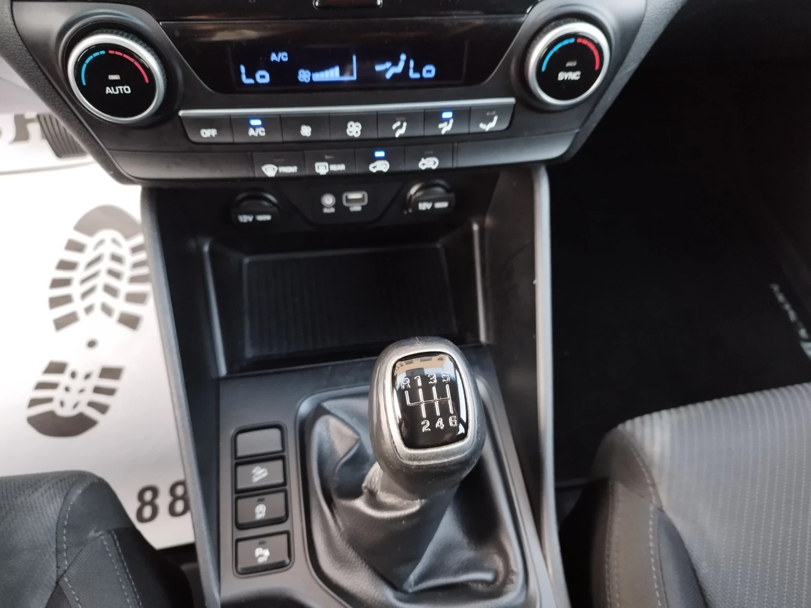 Hyundai Tucson 1.6  CRDI, FACELIFT, * 146 000 КМ* EURO 6D, снимка 12 - Автомобили и джипове - 55057858