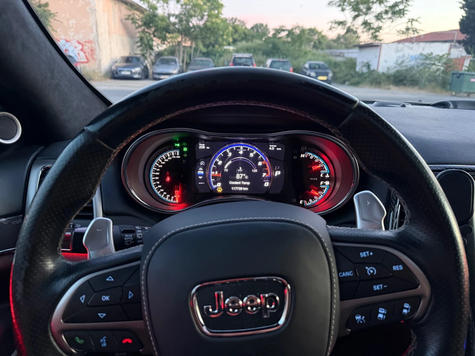 Jeep Grand cherokee 6.4L SRT, снимка 15 - Автомобили и джипове - 56255350