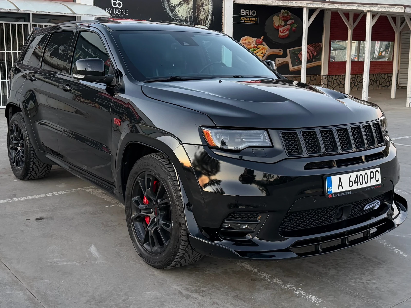 Jeep Grand cherokee 6.4L SRT, снимка 3 - Автомобили и джипове - 56255350