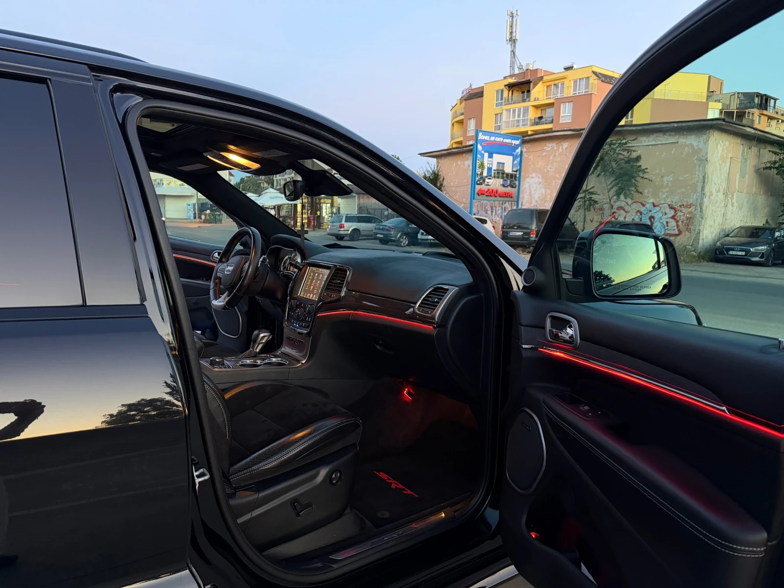 Jeep Grand cherokee 6.4L SRT, снимка 14 - Автомобили и джипове - 56255350