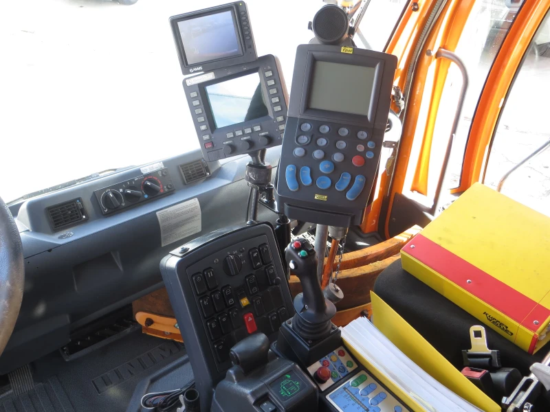 Mercedes-Benz UNIMOG U500 САМОСВАЛ+ ЧЕТКА+ ПЕСАКАР+ ГРЕБЛО ЗА СНЯГ, снимка 14 - Камиони - 52276557