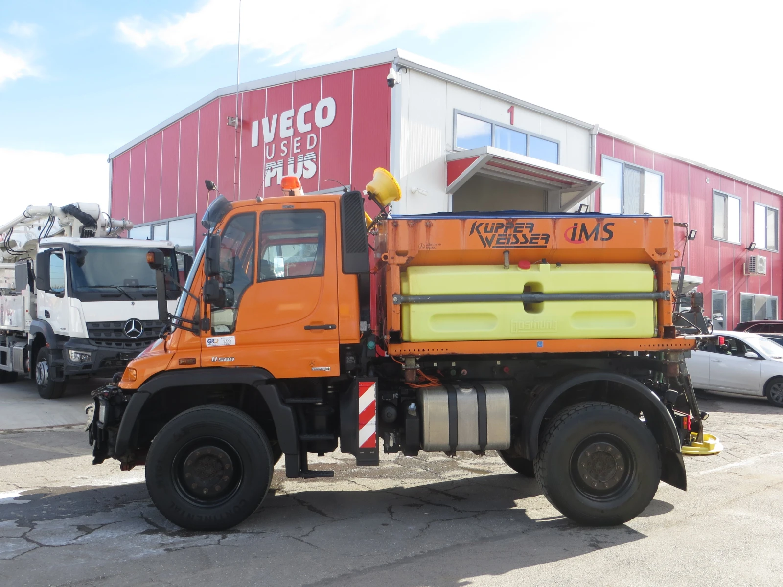 Mercedes-Benz UNIMOG U500 САМОСВАЛ+ ЧЕТКА+ ПЕСАКАР+ ГРЕБЛО ЗА СНЯГ - изображение 2