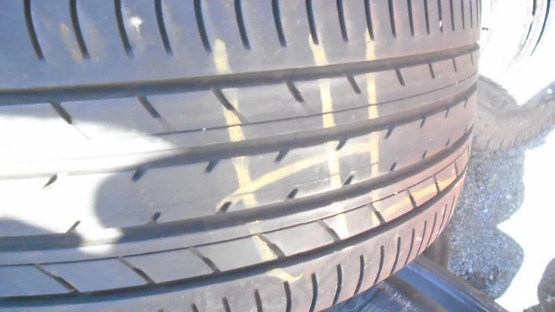 Гуми Летни 215/45R17, снимка 4 - Гуми и джанти - 22759906