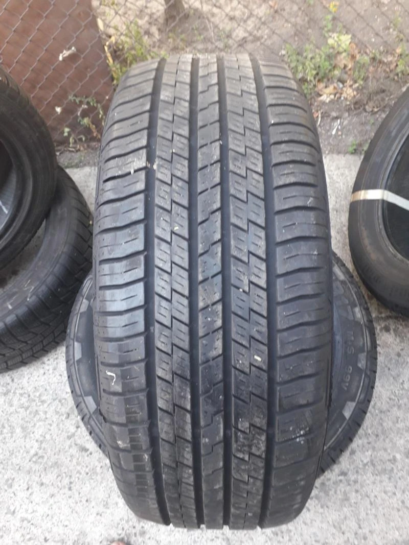 Гуми Летни 235/55R17, снимка 1 - Гуми и джанти - 26424407