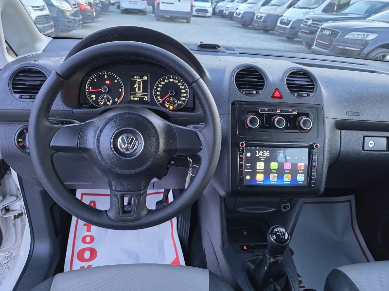 VW Caddy 1.6tdi Макси РАМПА за хора с увреждания, снимка 14 - Автомобили и джипове - 44926560