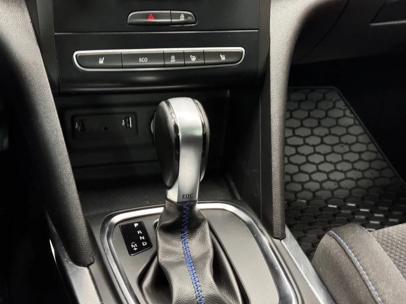 Renault Megane 1.5dCi* GT-LINE* CARPLAY* KEYLESS* LED* CAMERA , снимка 12 - Автомобили и джипове - 47054195