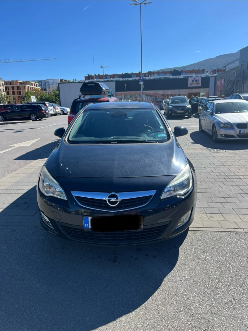 Opel Astra J 1.6 Бензин, снимка 2 - Автомобили и джипове - 47423489