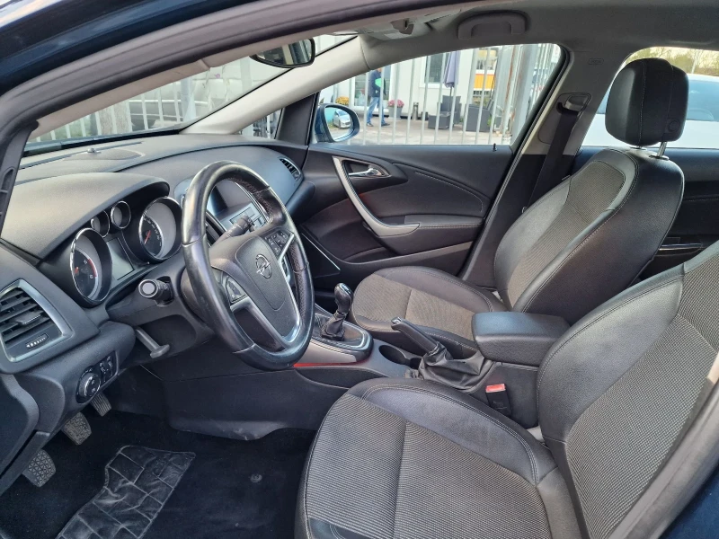 Opel Astra 1.7CDTI , снимка 8 - Автомобили и джипове - 47656819