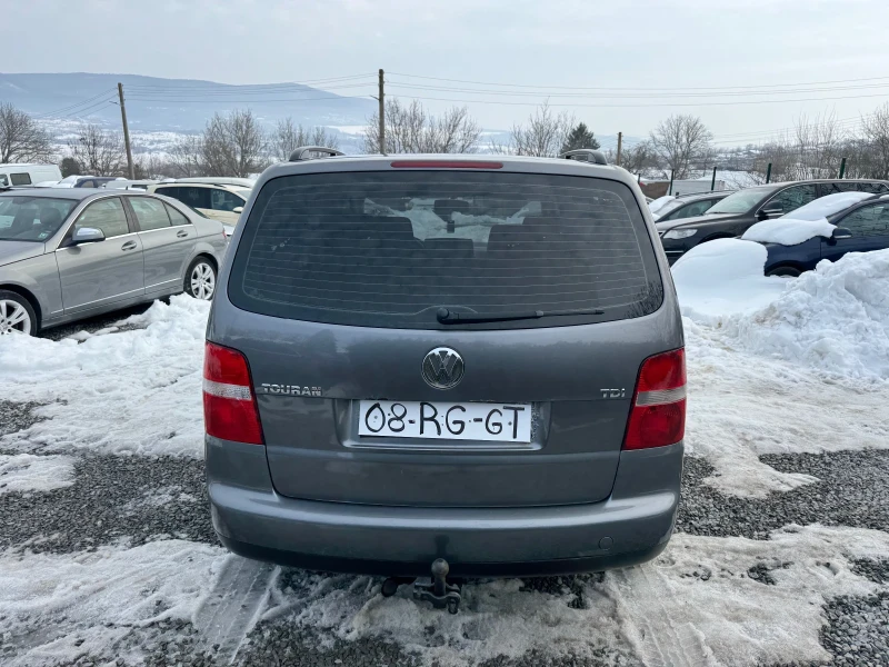 VW Touran 1.9тди 105к.с 6ск., снимка 8 - Автомобили и джипове - 49318587