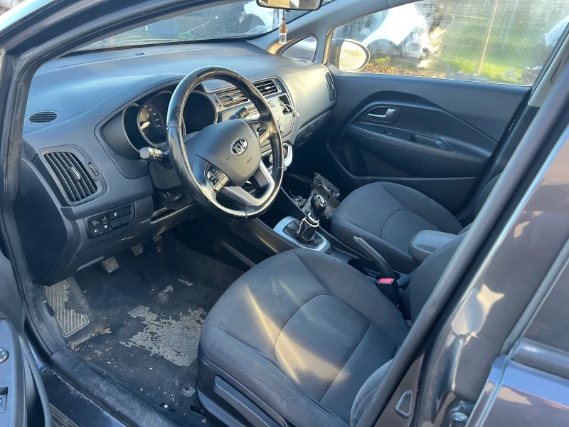 Kia Rio 1.1CRDI, снимка 8 - Автомобили и джипове - 49588456