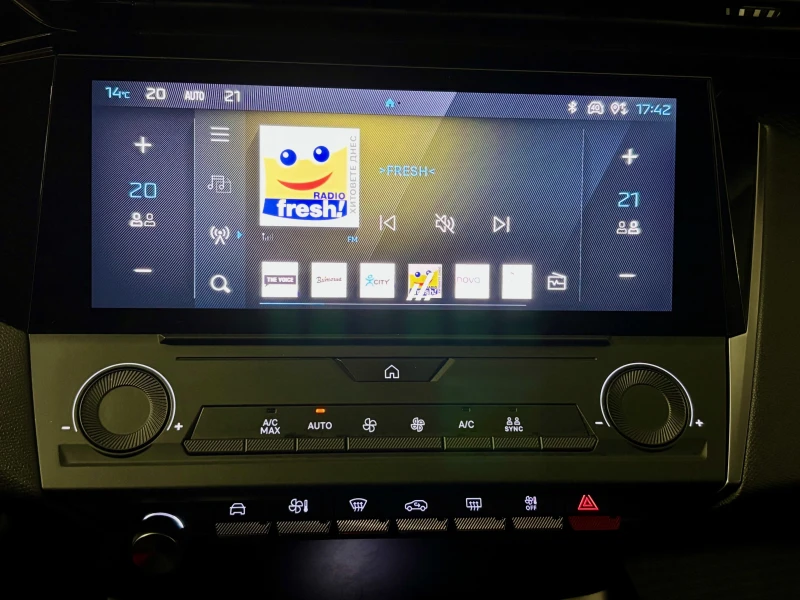 Peugeot 308 1.2T 110к.с., снимка 7 - Автомобили и джипове - 52206639