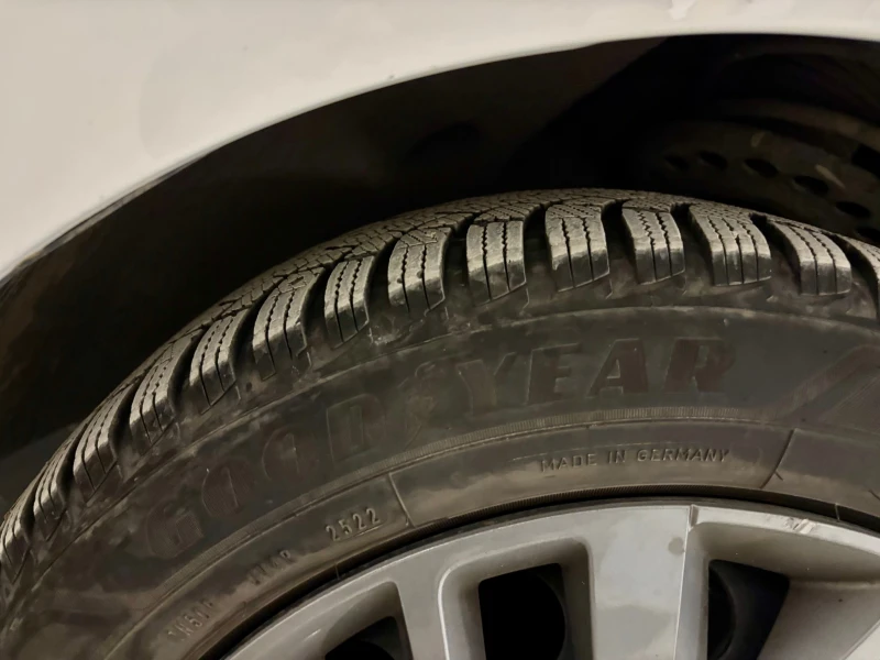 Peugeot 308 1.2T 110к.с., снимка 9 - Автомобили и джипове - 52206639