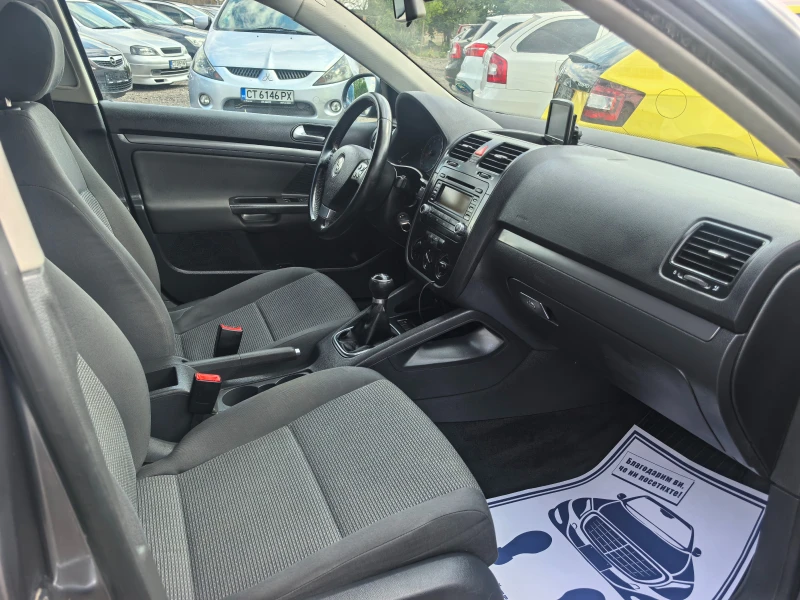 VW Jetta 1.6i, снимка 13 - Автомобили и джипове - 50994542