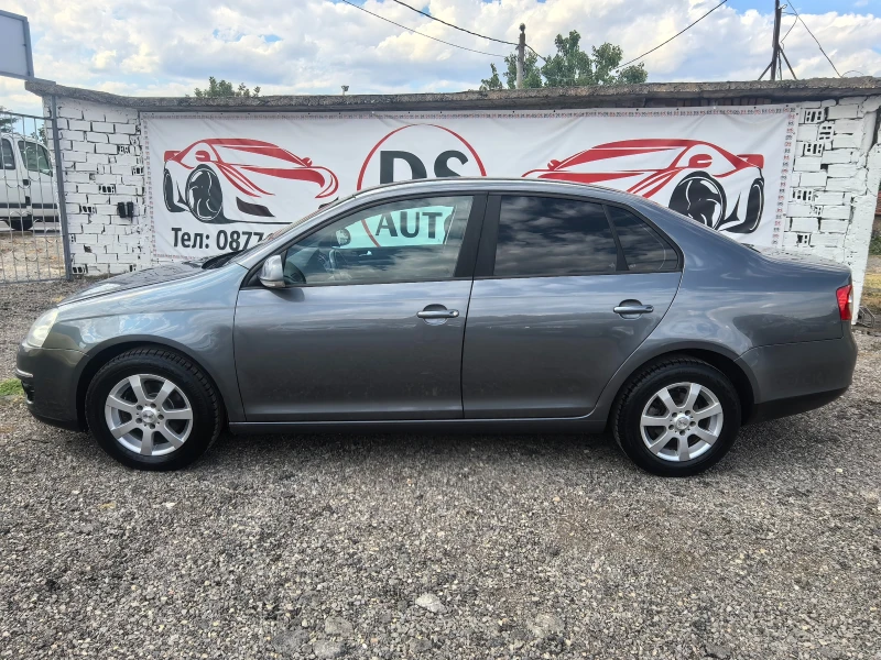 VW Jetta 1.6i, снимка 2 - Автомобили и джипове - 50994542
