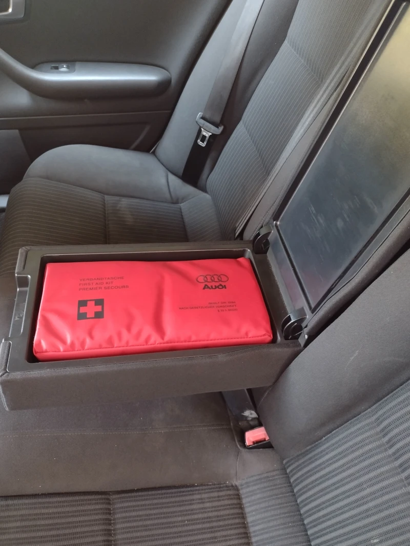 Audi A4, снимка 9 - Автомобили и джипове - 51446138