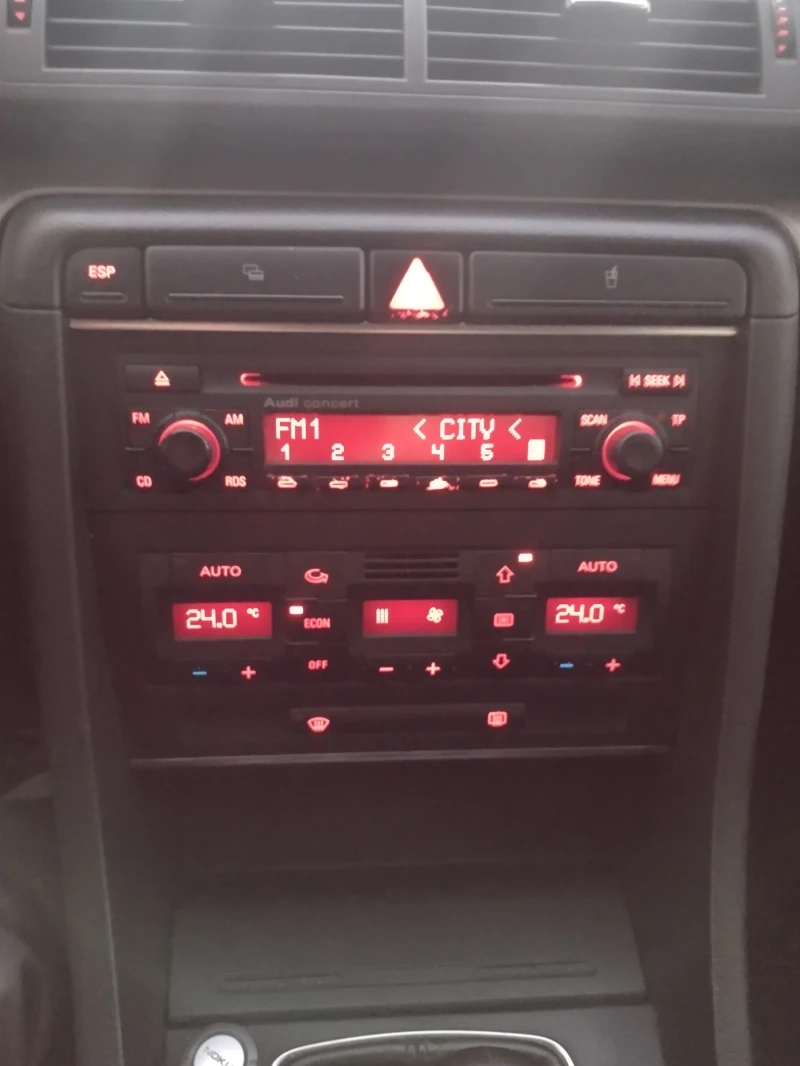 Audi A4, снимка 13 - Автомобили и джипове - 51446138