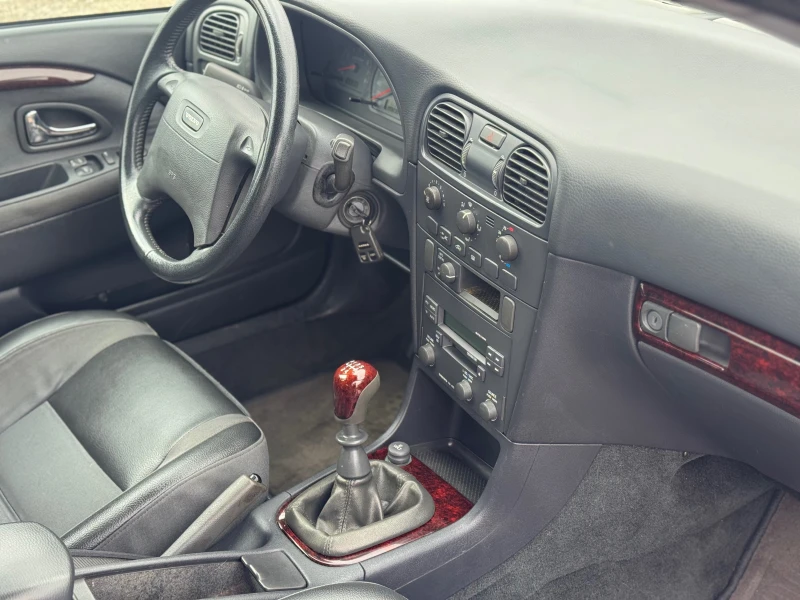 Volvo V40 1.8i* Клима* Германия* , снимка 10 - Автомобили и джипове - 51883573