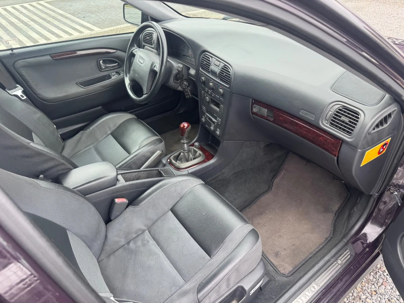 Volvo V40 1.8i* Клима* Германия* , снимка 11 - Автомобили и джипове - 51883573