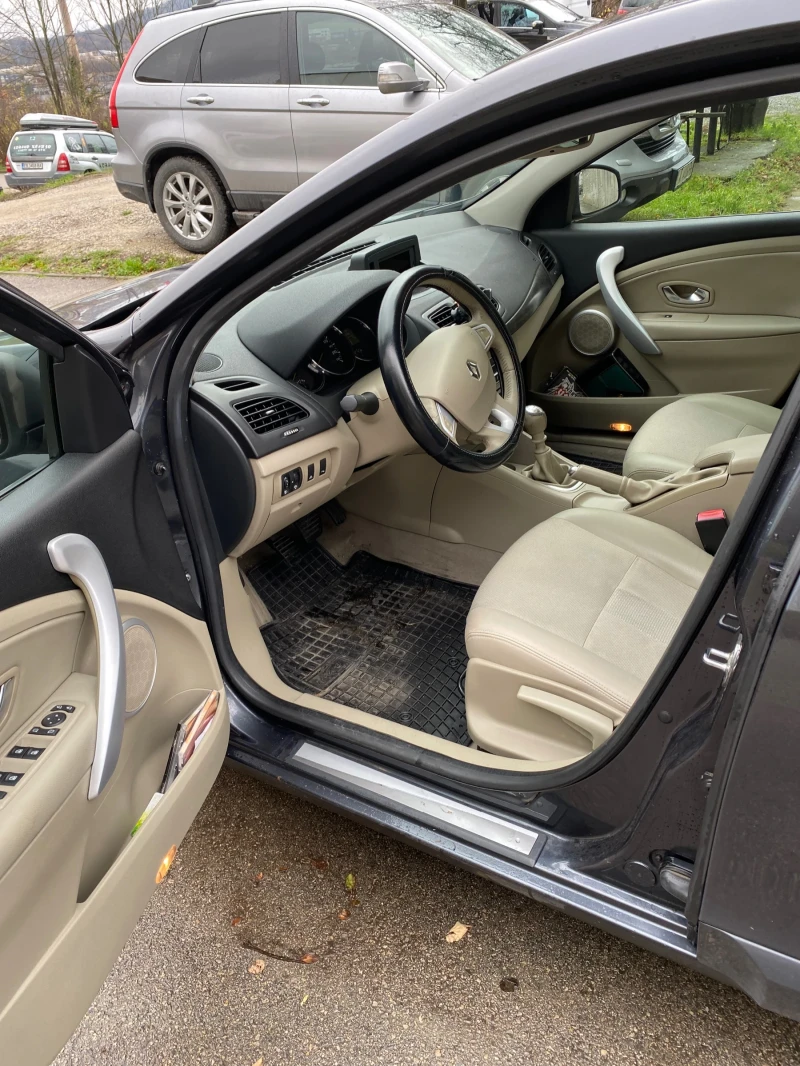 Renault Fluence, снимка 9 - Автомобили и джипове - 52591865