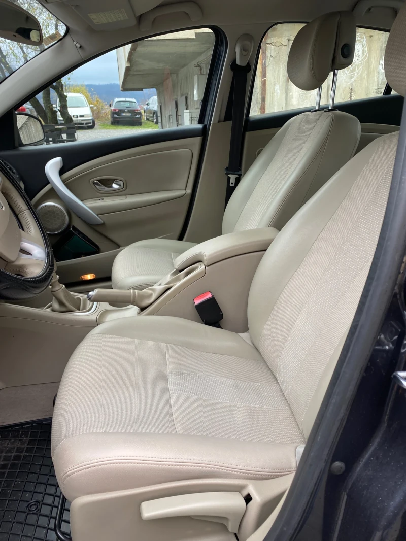 Renault Fluence, снимка 8 - Автомобили и джипове - 52591865