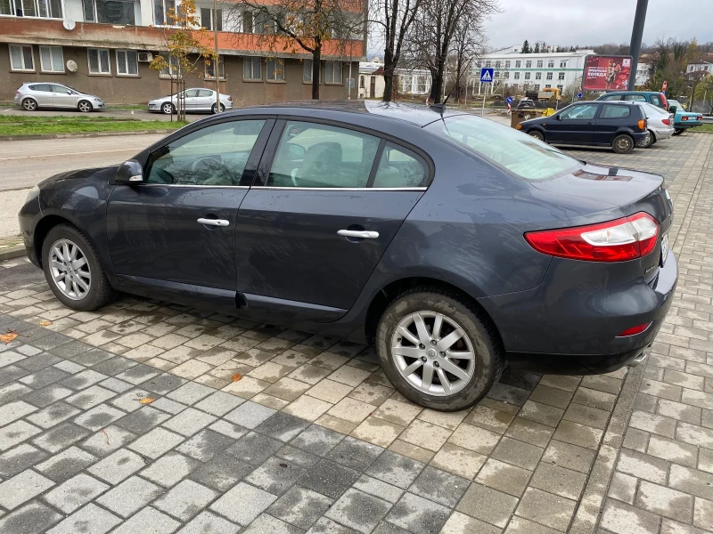 Renault Fluence, снимка 3 - Автомобили и джипове - 52591865
