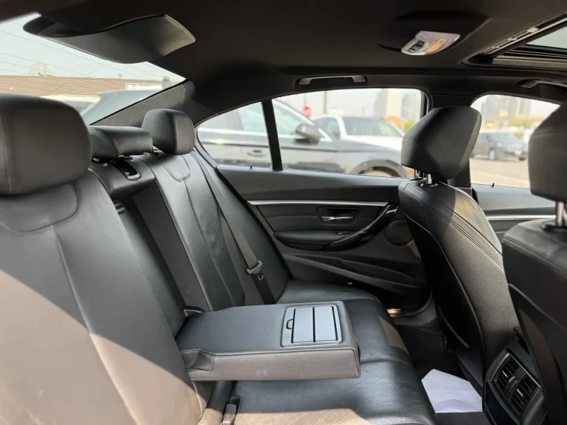 BMW 330 MPACK, AMBIENT, KEYLESS, М.ТОЧКА, , снимка 12 - Автомобили и джипове - 52635392