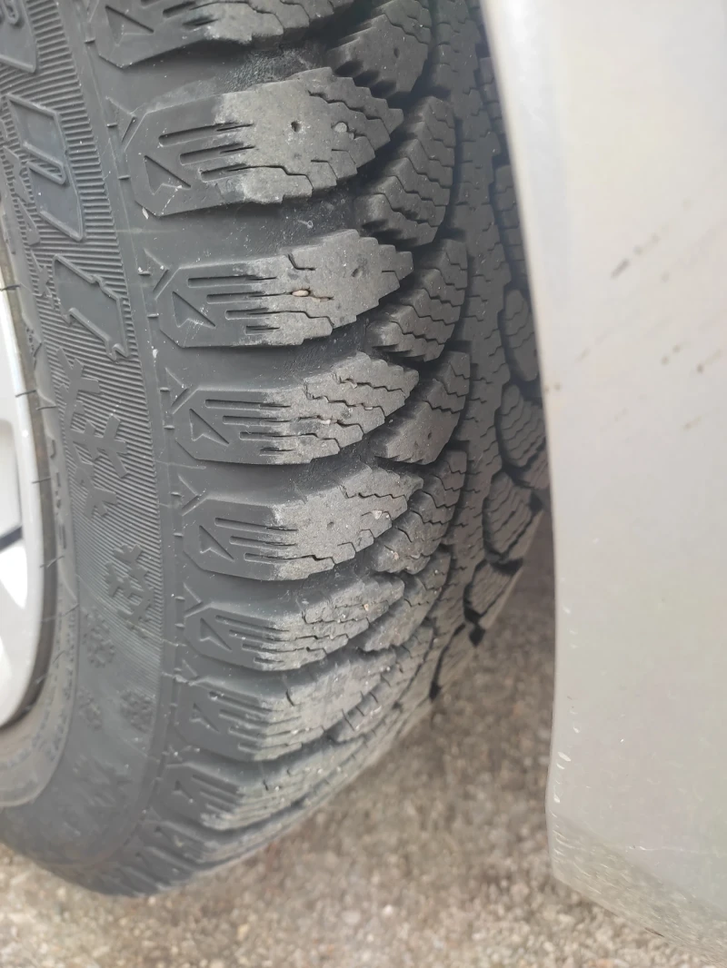 Ford Fiesta 1.5tdci, снимка 12 - Автомобили и джипове - 52823086