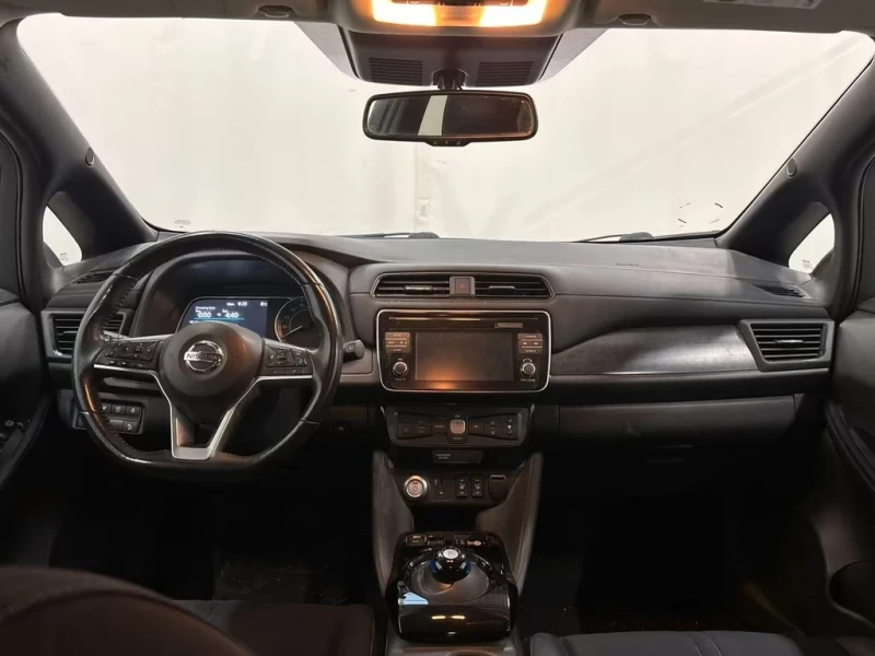 Nissan Leaf  N-Connecta 40kwh 204ps, снимка 13 - Автомобили и джипове - 52840949