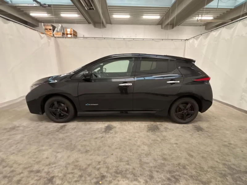 Nissan Leaf  N-Connecta 40kwh 204ps, снимка 11 - Автомобили и джипове - 52840949