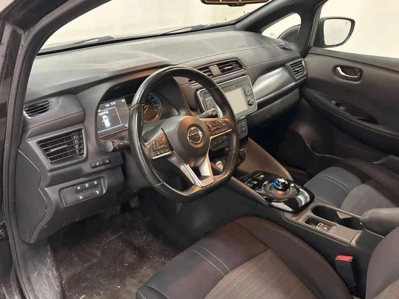 Nissan Leaf  N-Connecta 40kwh 204ps, снимка 8 - Автомобили и джипове - 52840949