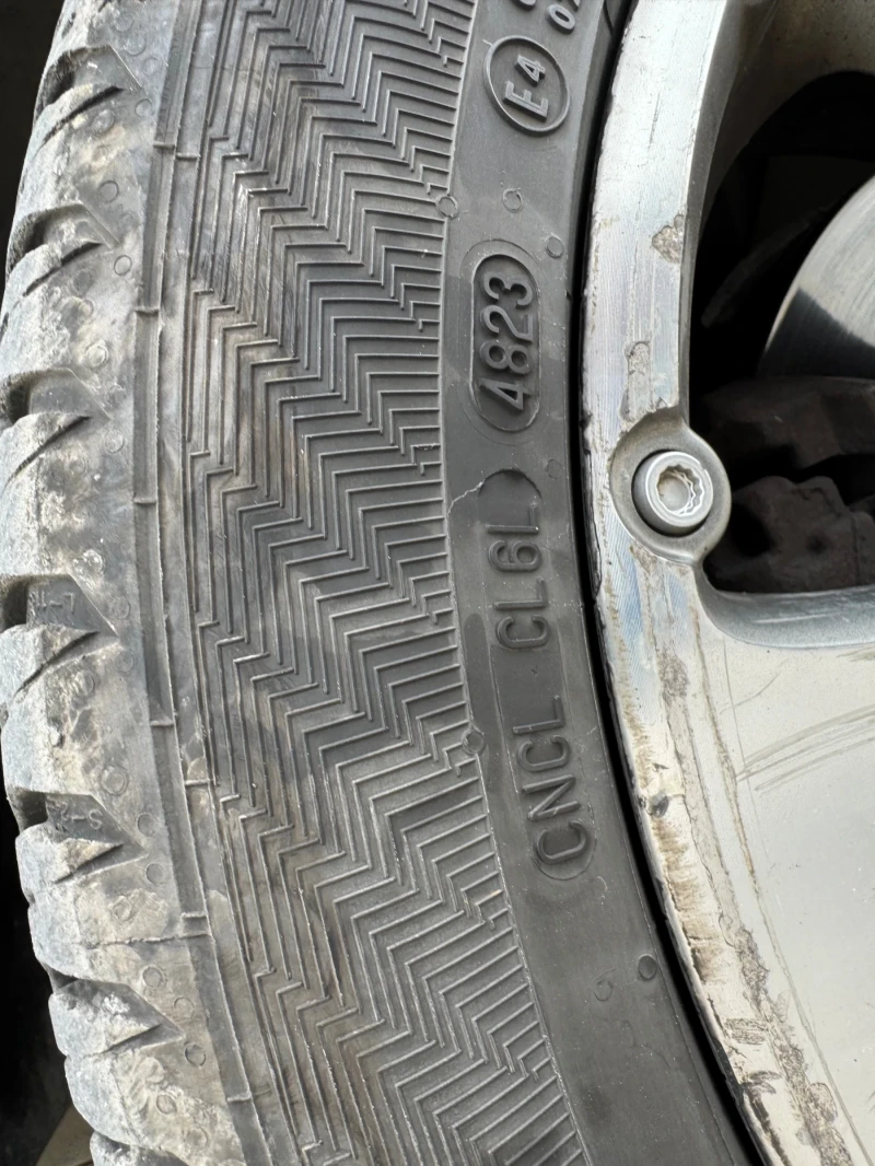 VW Touran CROSS, снимка 15 - Автомобили и джипове - 53019991