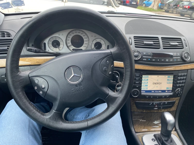 Mercedes-Benz E 320 CDI E320 4 MATIC, снимка 10 - Автомобили и джипове - 53538906