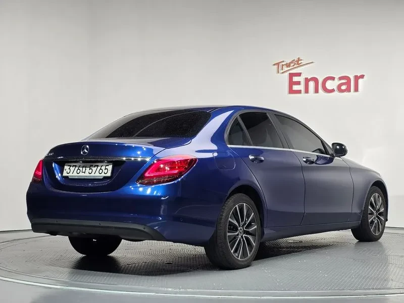 Mercedes-Benz C 200, снимка 2 - Автомобили и джипове - 55793463