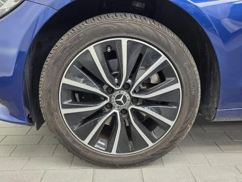 Mercedes-Benz C 200, снимка 5 - Автомобили и джипове - 55793463
