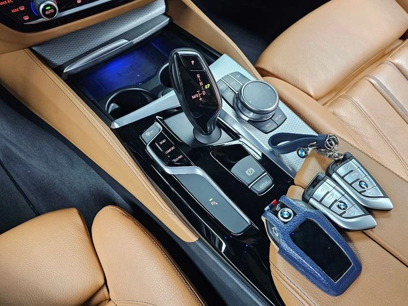 BMW 530 530i M Sport Package| 252к.с., снимка 9 - Автомобили и джипове - 55952031